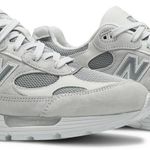 Tênis New Balance 992 White Silver