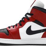 Tênis Air Jordan 1 Mid Chicago Black Toe (2020)
