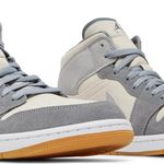 Tênis Air Jordan 1 Mid SE Coconut Milk Particle Grey