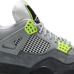 Tênis Air Jordan 4 Retro SE Neon 95