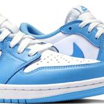 Tênis Eric Koston x Air Jordan 1 Low SB Powder Blue
