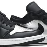 Tênis Air Jordan 1 Low SE Silver Toe
