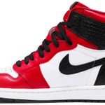 Tênis Air Jordan 1 Retro High OG Satin Red