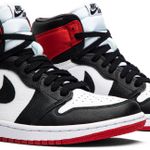 Tênis Air Jordan 1 Retro High Satin Black Toe