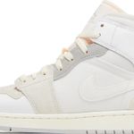 Tênis  Air Jordan 1 Mid SE Inside Out