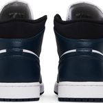 Tênis  Air Jordan 1 Mid Armory Navy
