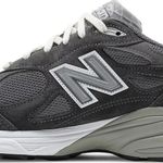 Tênis New Balance Kith x 990v3 Tornado