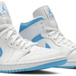 Tênis Air Jordan 1 Mid UNC