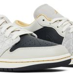Tênis Air Jordan 1 Low Beaded Swoosh