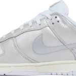 Tênis Nike Dunk Low SE Metallic Silver