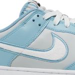 Tênis Nike Dunk Low Fleece Swoosh - Light Blue