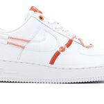 Tênis Nike Air Force 1 '07 LX White Safety Orange