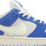 Tênis Nike Fly Streetwear x Dunk Low Pro SB Gardenia