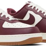 Tênis Nike Air Force 1 '07 LV8 College Pack - Night Maroon