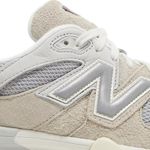 Tênis New Balance 9060 Lunar New Year