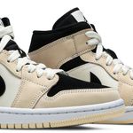Tênis Air Jordan 1 Mid Barely Orange