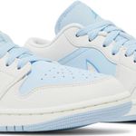 Tênis Air Jordan 1 Low SE Reverse Ice Blue