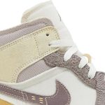 Tênis Air Jordan 1 Mid SE Craft Inside Out - Taupe Haze