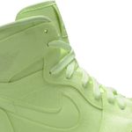 Tênis  Air Jordan 1 Retro High PRM Barely Volt