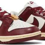 Tênis Nike Dunk Low SE Sisterhood - Team Red