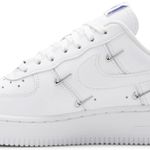 Tênis Nike Air Force 1 '07 LX Sisterhood - White Metallic Silver