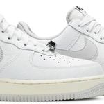 Tênis Nike Air Force 1 '07 Premium 1-800 Toll Free