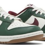 Tênis Nike Dunk Low Gorge Green Team Red