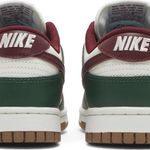 Tênis Nike Dunk Low Gorge Green Team Red