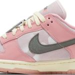 Tênis Nike Dunk Low LX Barbie