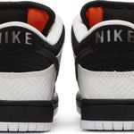 Tênis Nike TIGHTBOOTH x Dunk Low SB