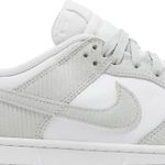 Tênis Nike Dunk Low Light Silver Corduroy