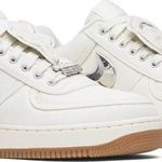 Tênis Nike Travis Scott x Air Force 1 Sail