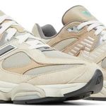 Tênis New Balance 9060 Sea Salt Surf