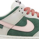 Tênis Nike Dunk Low SE All Petals United