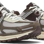 Tênis Nike Air Zoom Vomero 5 Earth Fossil