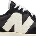 Tênis New Balance 327 Black White Gum