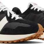 Tênis New Balance 327 Black White Gum