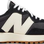 Tênis New Balance 327 Black White Gum
