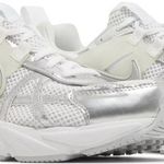 Tênis Nike V2K Run Metallic Silver