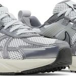 Tênis Nike V2K Run Pure Platinum Wolf Grey