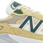 Tênis New Balance Teddy Santis x 990v6 Made in USA Sulphur