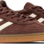 Tênis Adidas Sporty & Rich x Handball Spezial Auburn Gum