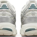 Tênis New Balance 1906R Silver Metallic Cream