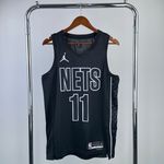 Regata NBA Brooklyn Nets Jordan Statement Edition 22/23 Swingman Jersey Preta Kyrie Irving 11
