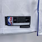 Regata NBA Dallas Mavericks Nike Association Edition 24/25 Swingman Jersey Branca Kyrie Irving 11