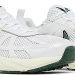 Tênis Nike V2K Run Fir