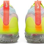Tênis Nike Air VaporMax 2021 Flyknit Neon