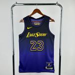 Regata NBA Los Angeles Lakers Swingman City Edition 24/25 Roxa LeBron James 23