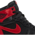 Tênis Air Jordan 1 Retro High OG Satin Bred 2023