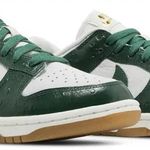 Tênis Nike Dunk Low LX Gorge Green Ostrich